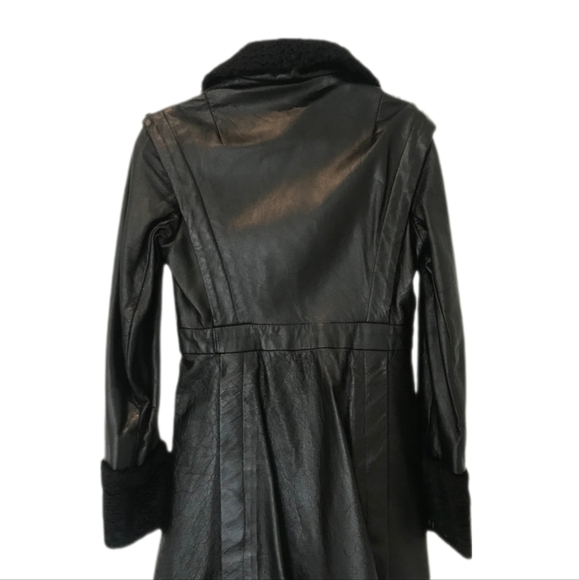 LINDE'S • Vintage Persian Fur Coat - Picture 2 of 10